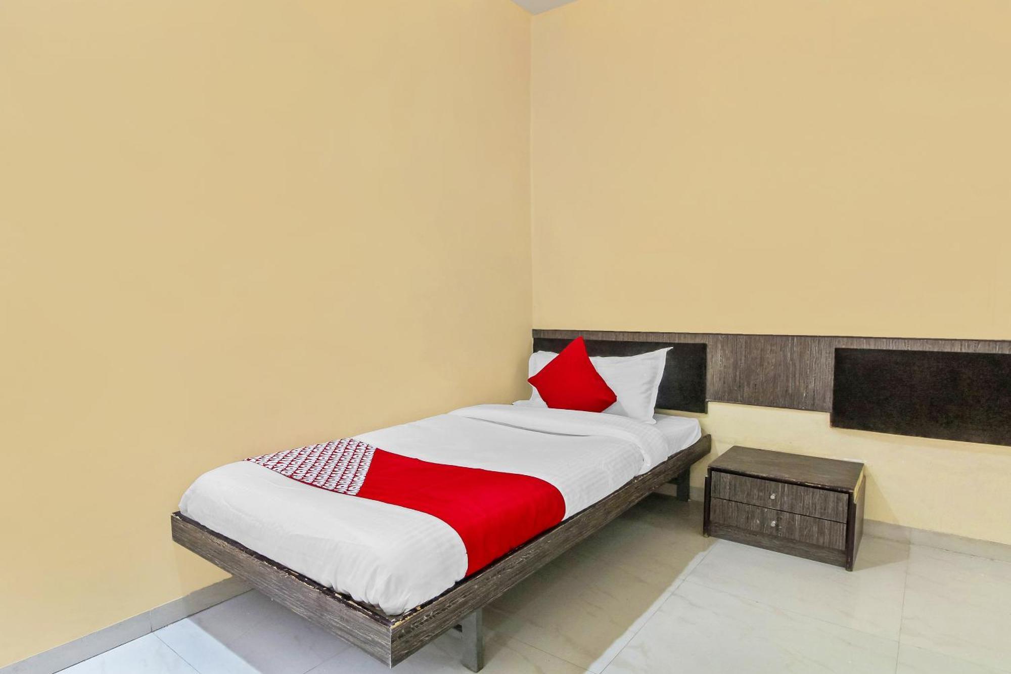 Hotel O Priyanka Residency Solapur Exterior photo